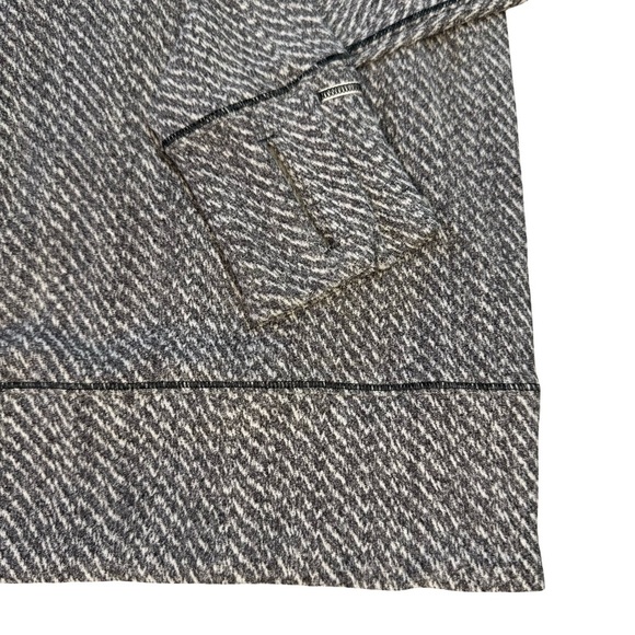 Lululemon Sweater Womens 6 Rush Hour Hazy Heather White Grey Mittens Zip Pocket - Picture 4 of 7